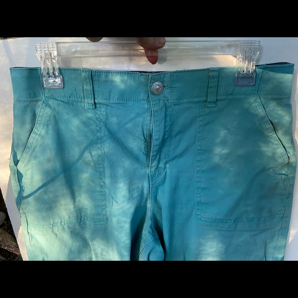 Capris - Picture 2 of 3